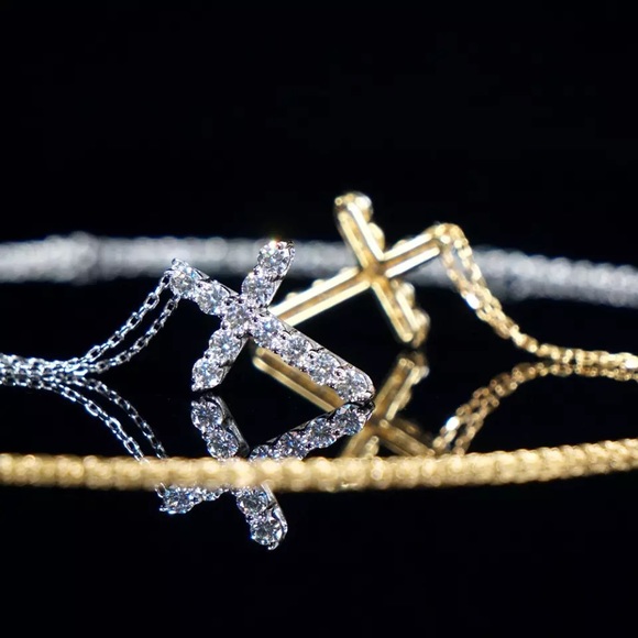 Silver Cross Neck Pendant Round Cut Crystal Religion Pendant on Chain - Picture 12 of 16